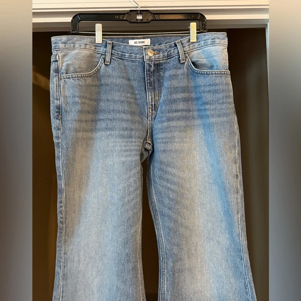 New Re/Done 70s Low Rise Bell Bottom Jeans in Lake Blue, Size 30. - Picture 10 of 14